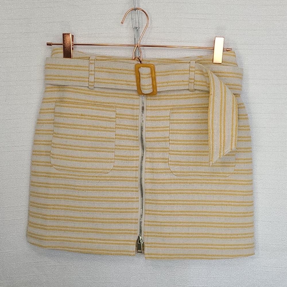 Moon River Knit Mini Skirt Yellow White Full Zip Front Belt Size Small